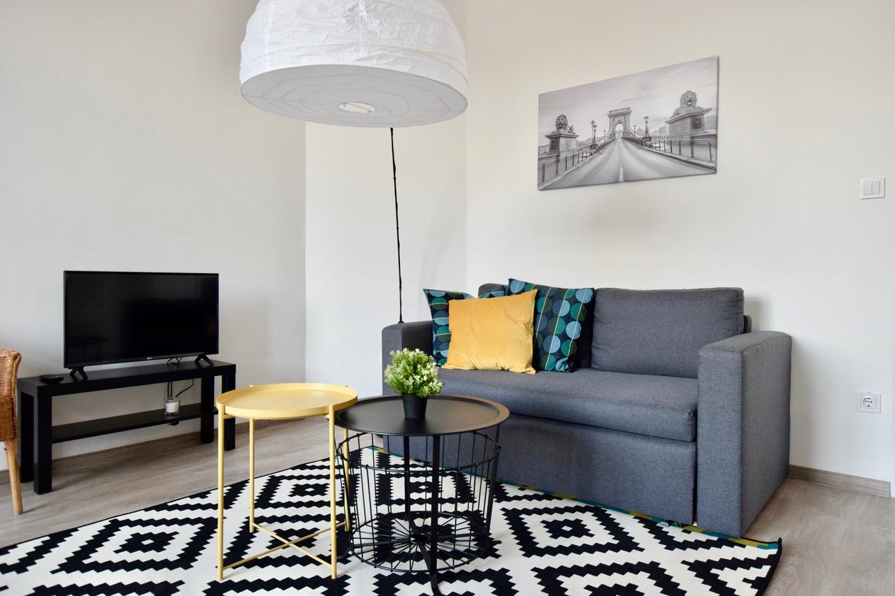Standard Apartment By Hi5 - Bazilika Suite 布达佩斯 外观 照片