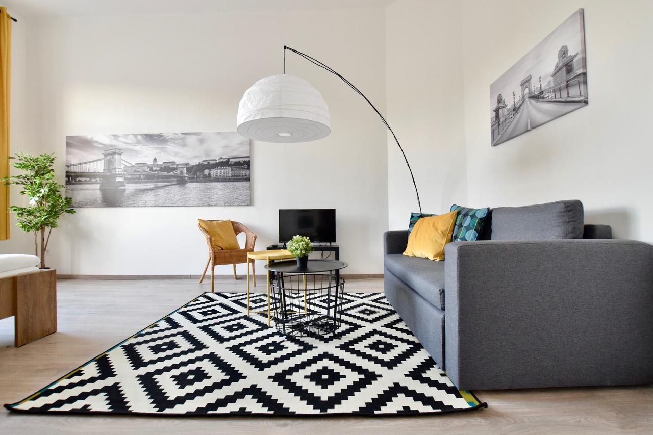 Standard Apartment By Hi5 - Bazilika Suite 布达佩斯 外观 照片